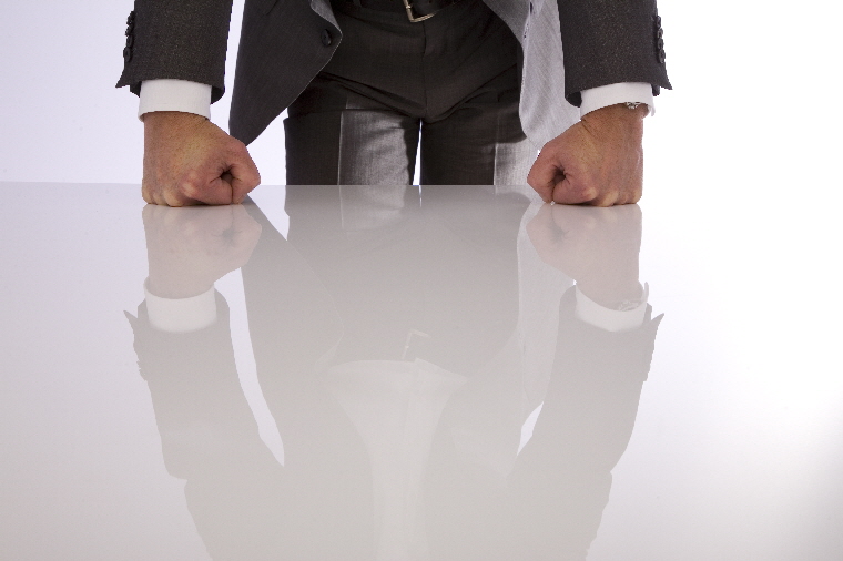 Die Unternehemensberatung in unseren R�umen ist sehr positiv zu bewerten.
Ich habe Ziele aufgezeigt und gleichzeitig reale Chancen gezeigt bekommen,
die mein Unternehmen in den kommenden Jahren stabil und krisensicher machen
k�nnen. Die konsequente Umsetzung, der von Ihnen vorgeschlagenden M�glichkeiten
und Planungen sind bei mir auf gro�es Interesse gesto�en und werden weiterhin
mit Ihrer Hilfe verfolgt.
Ich habe sehr viel �ber St�rken und Schw�chen in meinen Unternehmen kennengelernt
und werde in Zukunft die von Ihnen aufgezeigten Chancen nutzen und
in mein t�gliches Handeln einbeziehen.
Die Erweiterung der Druckerei, durch eine geplante Investition ist mit Ihrer
Hilfe in greifbahre N�he ger�ckt.

Druckerei