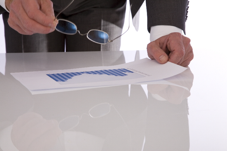 Herr Schulz hat eine Mittelstandberatung in meinem Unternehmen duchgef�hrt.
Diese Beratung war fachlich sehr kompetent und hat ganz klar die vorhandenen
Schw�chen im Unternemen analysiert und danach thematisiert. In sehr konstruktiven und
kollegialen Workshops konnten erfolgversprechende Ma�nahmen erarbeitet werden, die
das Unternehmen jetzt hochmotiviert umsetzen wird.

Werbeagentur